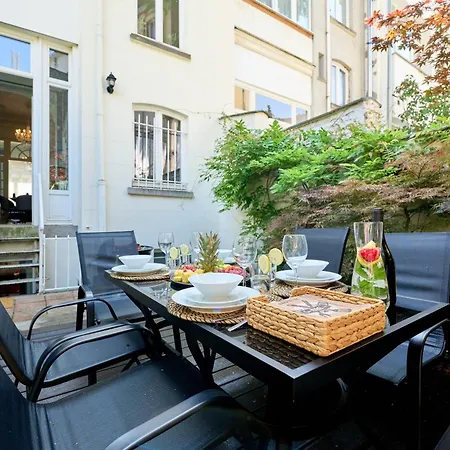 Luxurious 6-br Mansion Near European Union Apartment