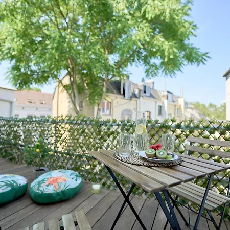 Apartment Luxurious 6-br Mansion Near European Union